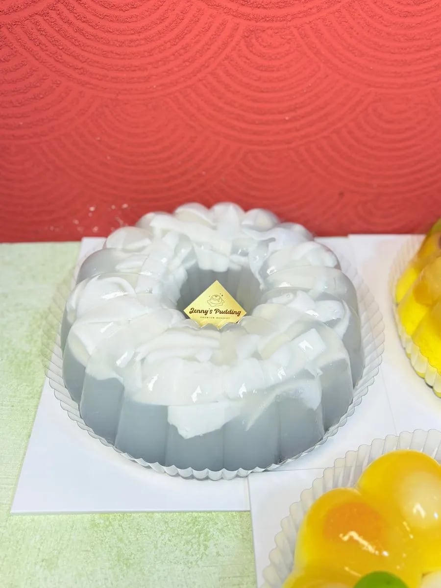Pure Coconut Loyang